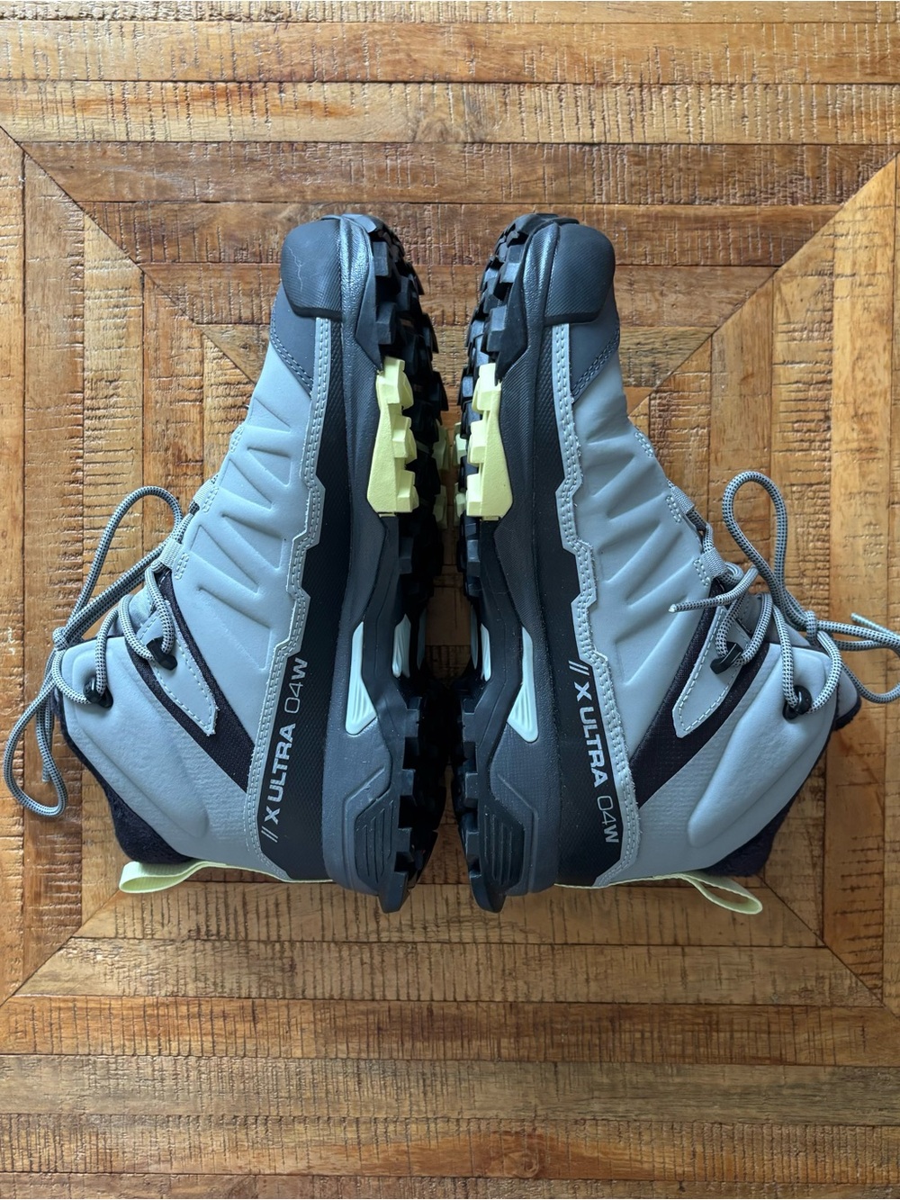 Women’s Salomon X Ultra 4 Mid GTX Trail Shoes in Gray and Black with Lime